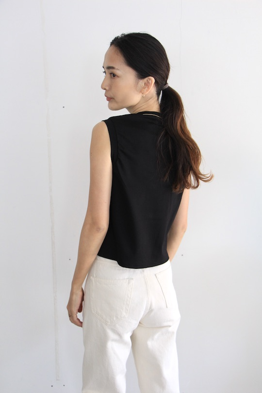 LaLaLei high-neck simple sleeveless black TOPS