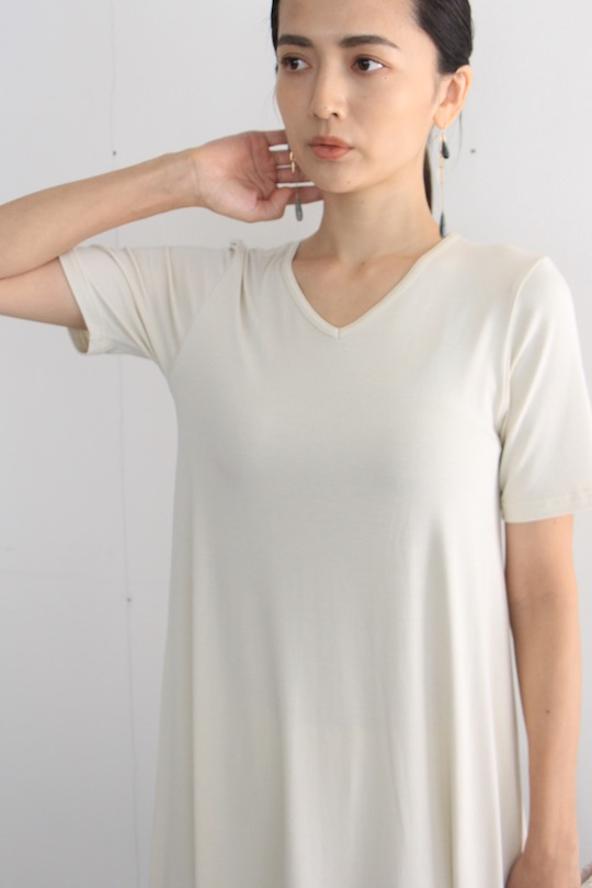 by basic long T-shirt off white