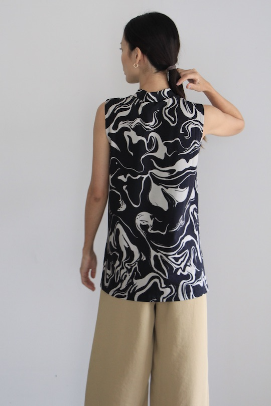 JAN 'N JUNE  Claire marble sleeveless TOPS