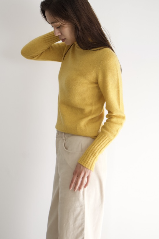 roberto collina yellow turtle knit