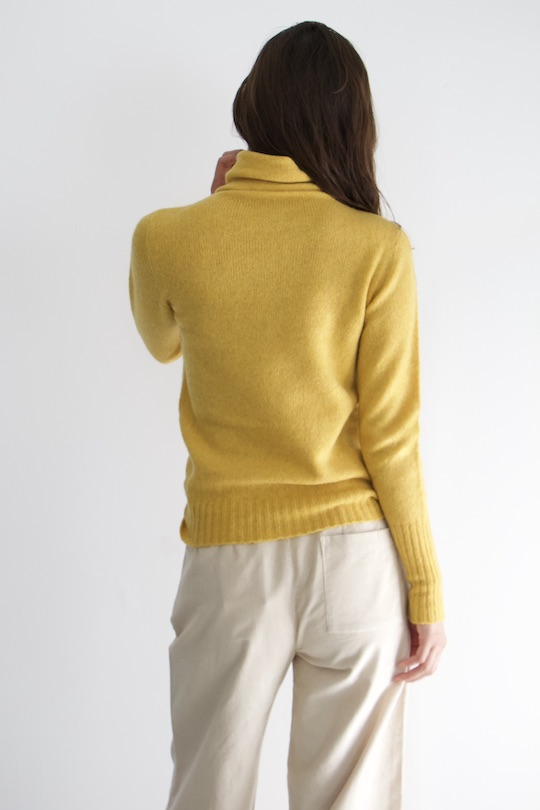 roberto collina yellow turtle knit