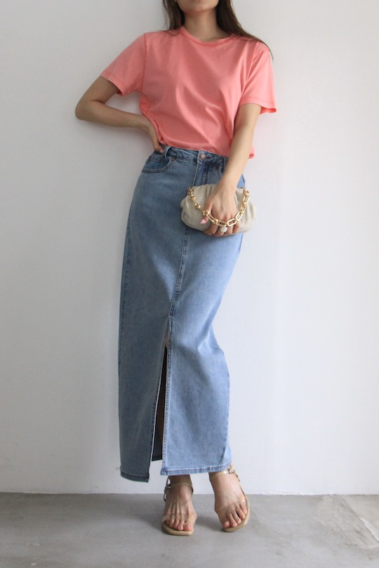 MY ESSENTIAL WARDROBE light blue slit denim SK