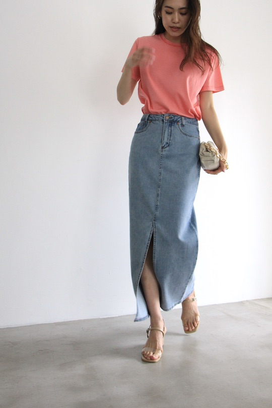 MY ESSENTIAL WARDROBE light blue slit denim SK