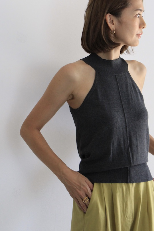 MY ESSENTIAL WARDROBE halter neck gray knit tops