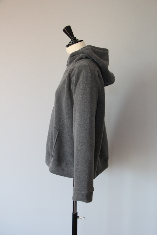 HENRITTEE STEFFENSEN fleece hoodie -gray-