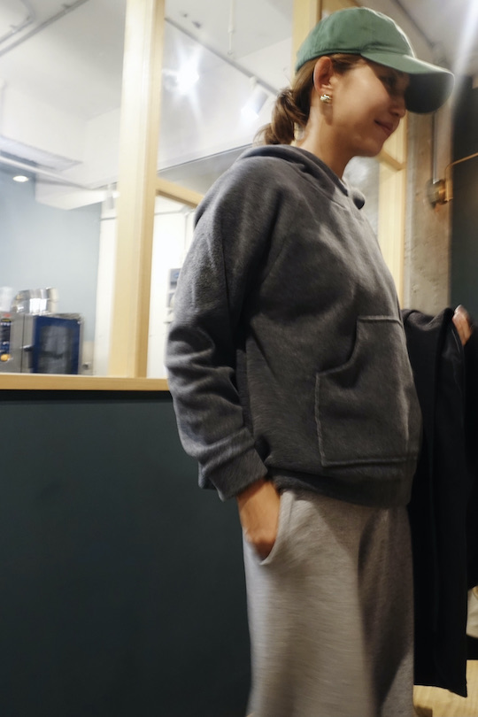 HENRITTEE STEFFENSEN fleece hoodie -gray-