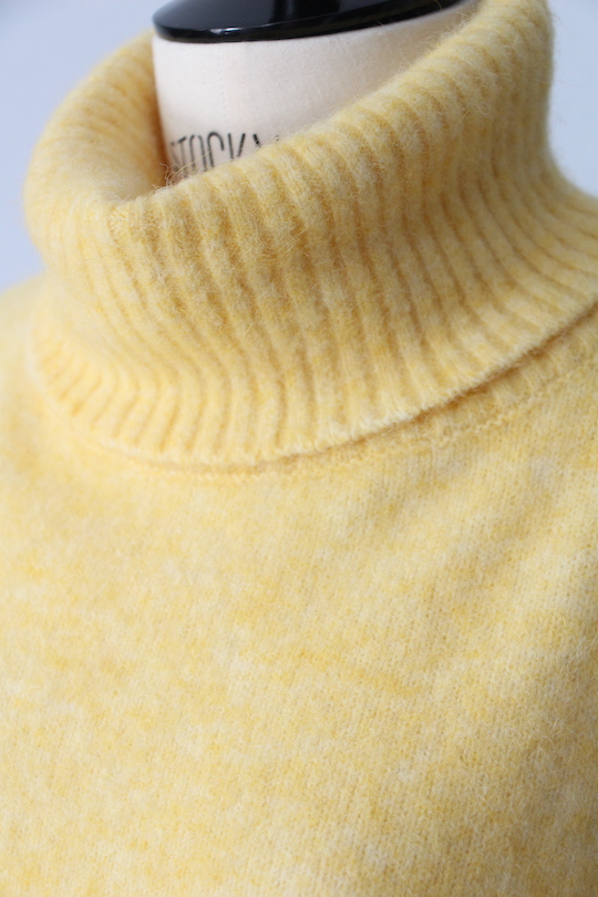 RITA ROW yellow turtle knit