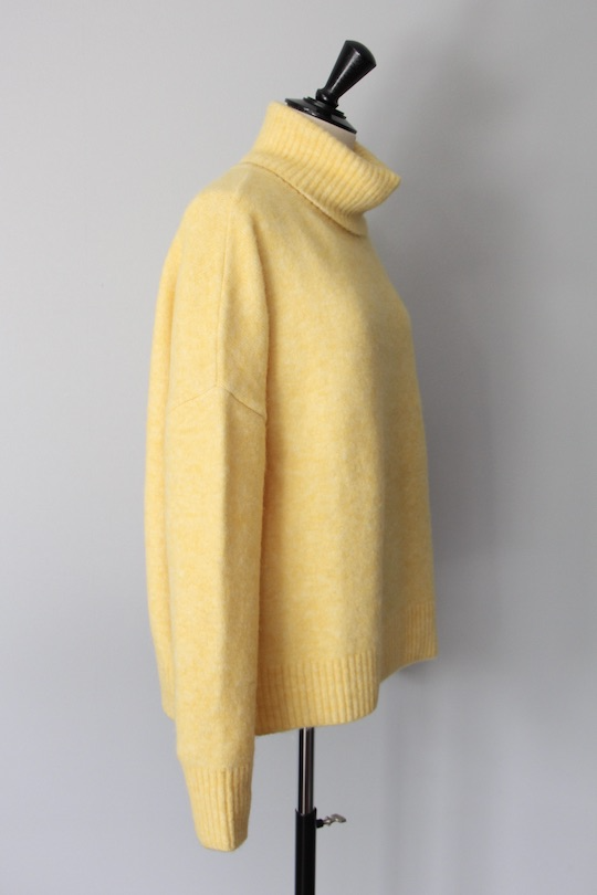 RITA ROW yellow turtle knit