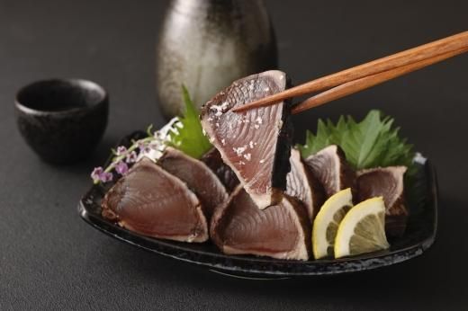 カツオのたたき 藁焼きかつおタタキ 1節セット (300g) わら焼き 3人前 高知 Ess