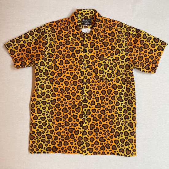 Psycho Apparel Heartomic Leopard Mens Button Down Shirts