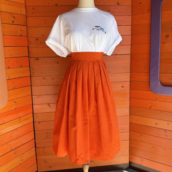 <img class='new_mark_img1' src='https://img.shop-pro.jp/img/new/icons1.gif' style='border:none;display:inline;margin:0px;padding:0px;width:auto;' />Psycho Apparel Judy Skirt in Orange