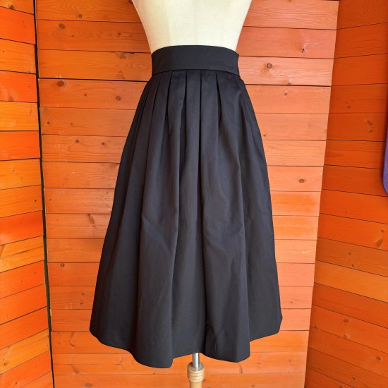 <img class='new_mark_img1' src='https://img.shop-pro.jp/img/new/icons1.gif' style='border:none;display:inline;margin:0px;padding:0px;width:auto;' />Psycho Apparel Judy Skirt in Black