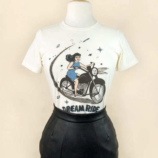 Mischief Made DREAM RIDE FITTED TEE IN IVORY