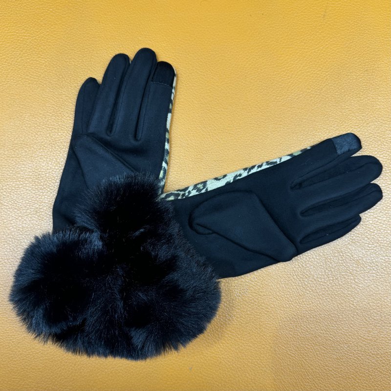 <img class='new_mark_img1' src='https://img.shop-pro.jp/img/new/icons15.gif' style='border:none;display:inline;margin:0px;padding:0px;width:auto;' />Leopard Fur gloves