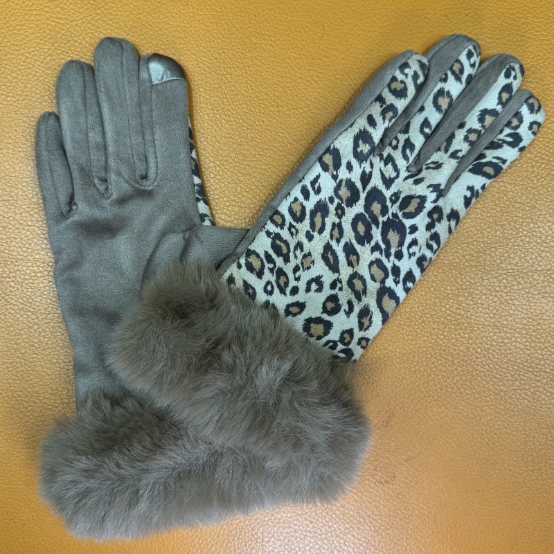 <img class='new_mark_img1' src='https://img.shop-pro.jp/img/new/icons15.gif' style='border:none;display:inline;margin:0px;padding:0px;width:auto;' />Leopard Fur gloves