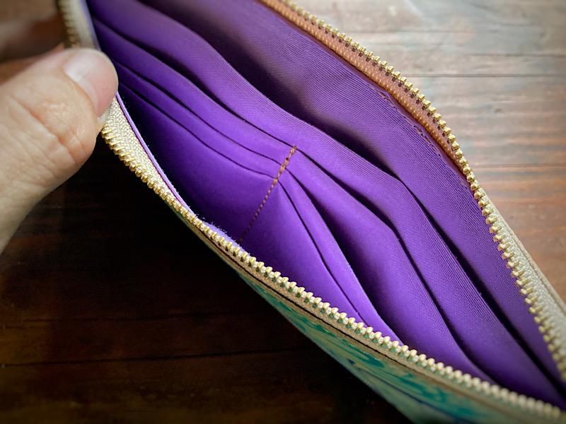 マーブル染め革のカード6枚収納長財布『smart』