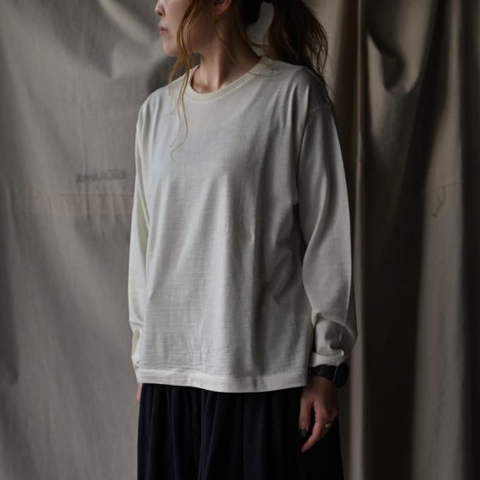 新見本工場　　糸と色　よこしまロンT　サイズ1 糸と色】よこしま羊毛Tシャツ ロングスリーブ しろくろ