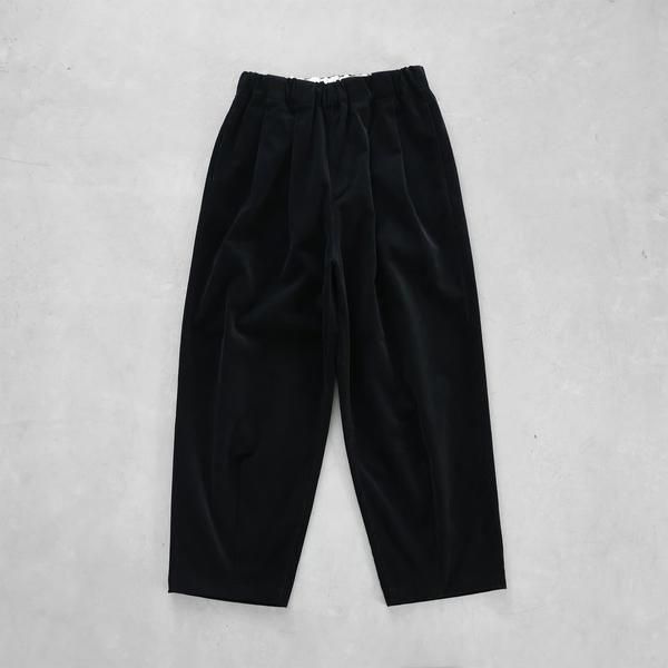 HUIS.】504 シャトルコーデュロイワイドパンツ（細畝・ブラック