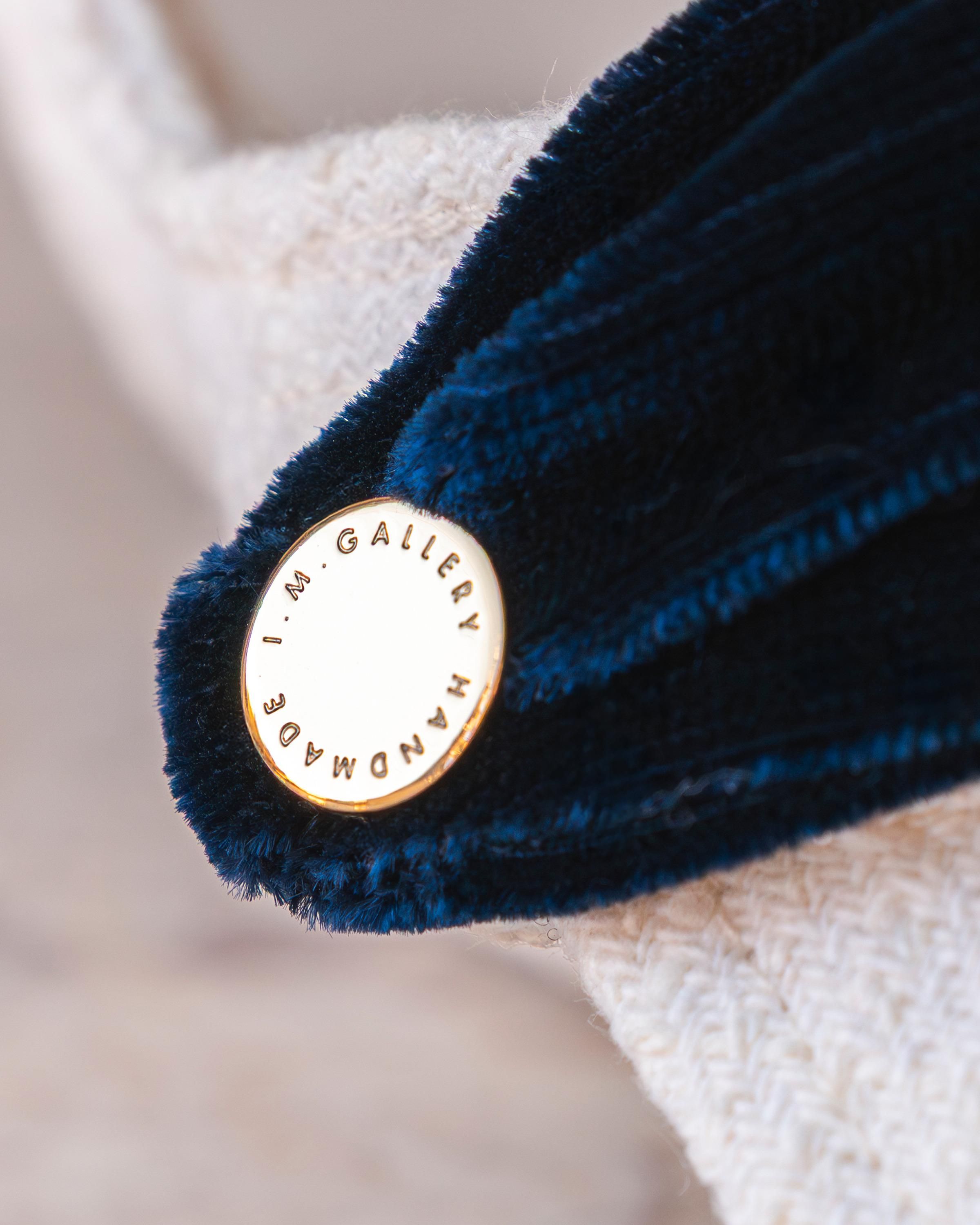 �ɥåȥܥ���