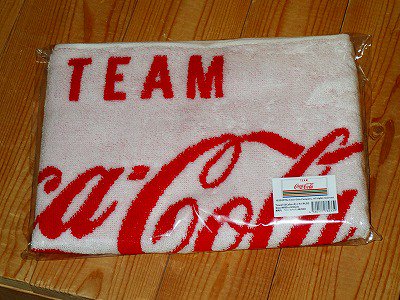 コーラ コカコーラ タオル 限定品 日本製 今治 フェイスタオル　チームコカコーラ今治タオル（英ロゴ）　TEAM Coca-Cola 今治Towel  PJ-OL03（英ロゴ） - アップルハウスカラーミー店