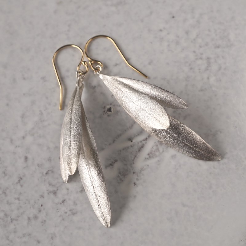 Olive leaves earrings - Atelier Simo online | Handmade fine jewelry