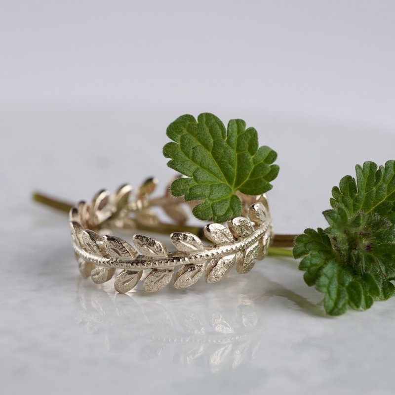 Rose leaf ring