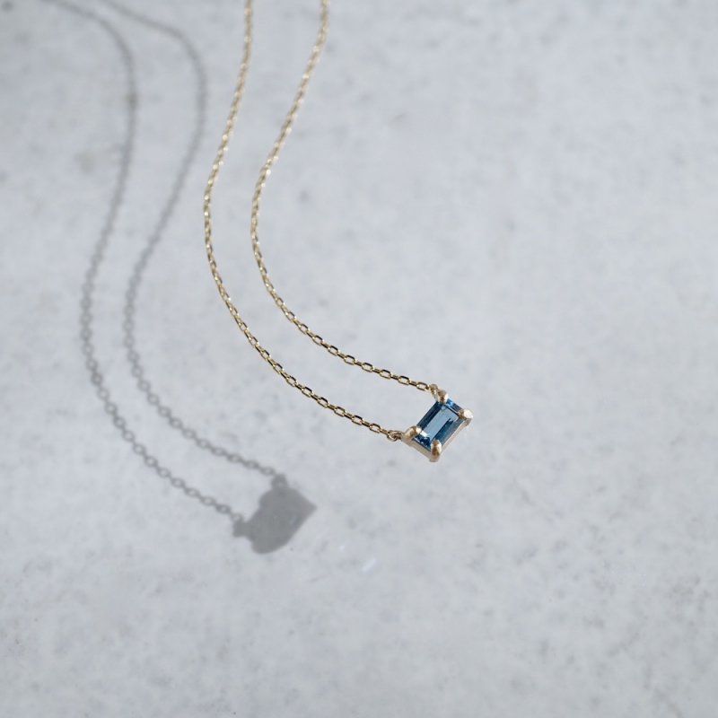 Aquamarine octagon necklace