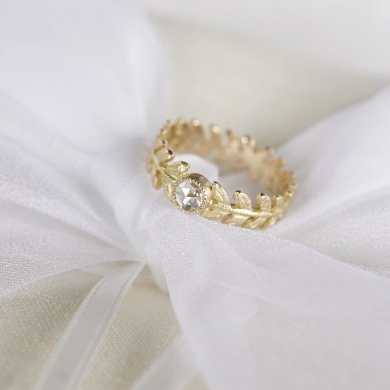 K18 Diamond rose leaf ring