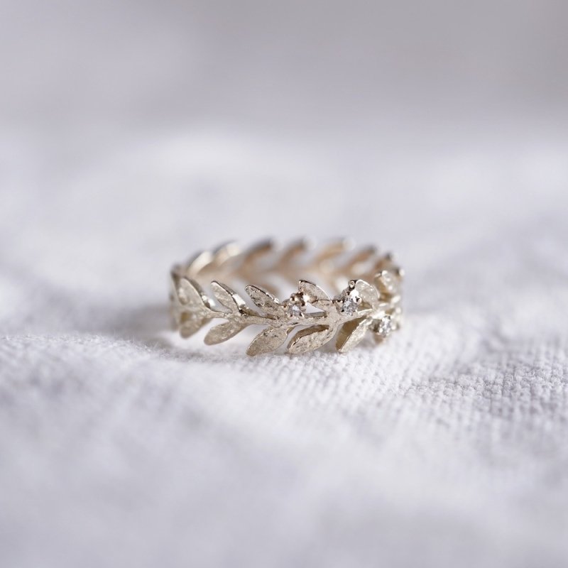 Olive leaf diamond ring