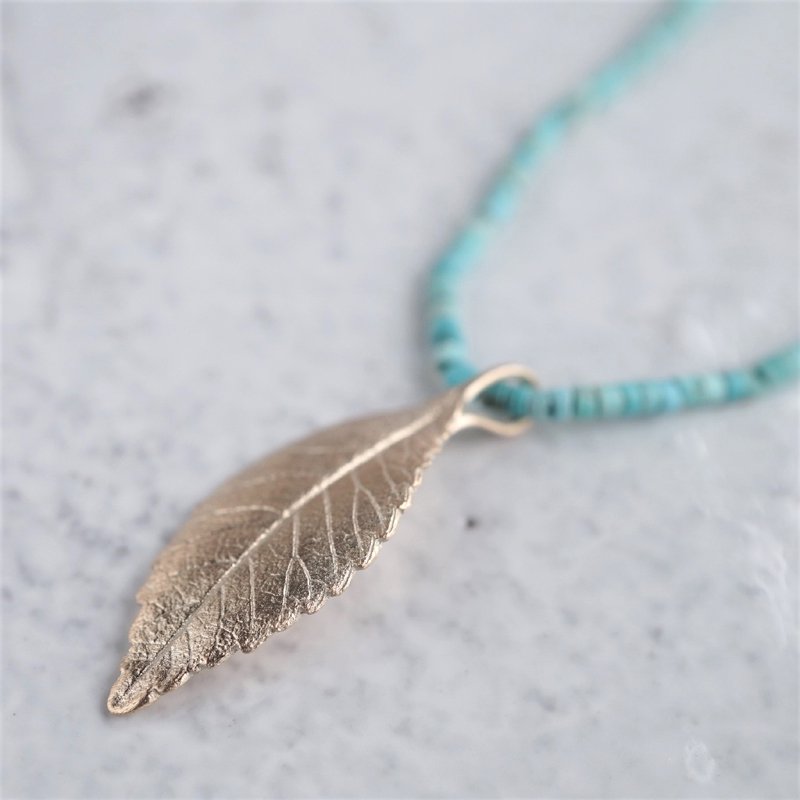 Elm small leaf necklace