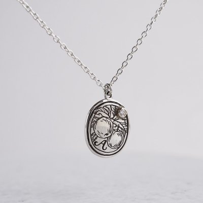 Initial necklace [A]