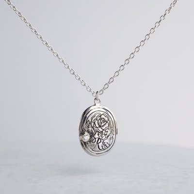Initial necklace [R]