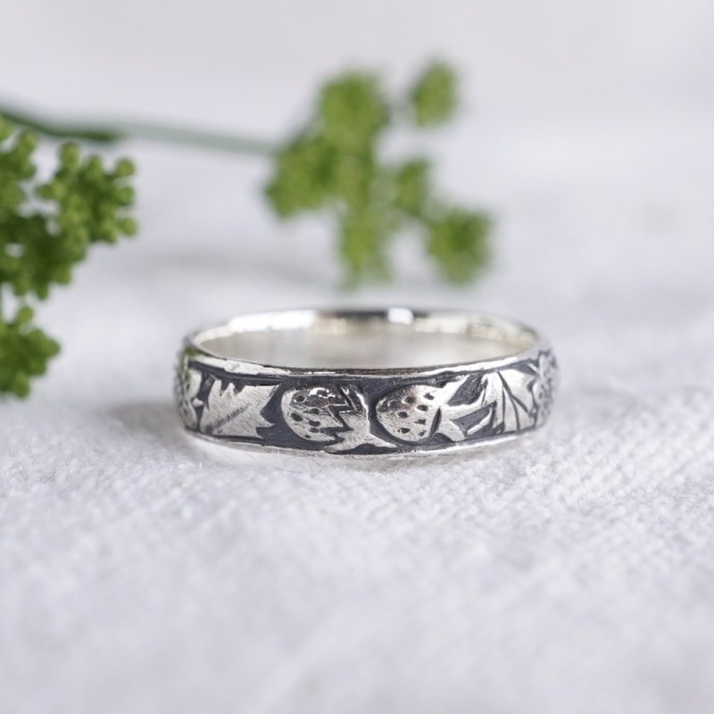 Wild strawberry ring