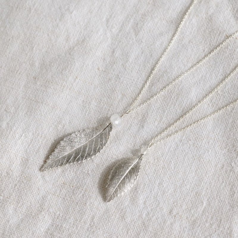 Elm leaf stone necklace 