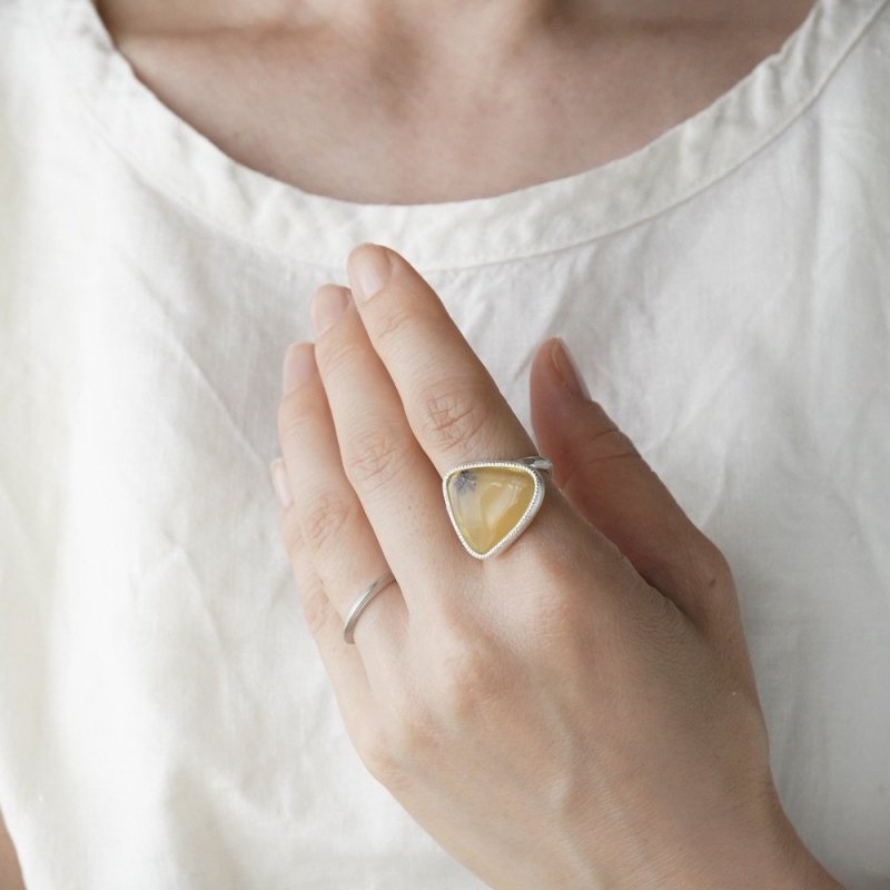 Yellow opal  ring