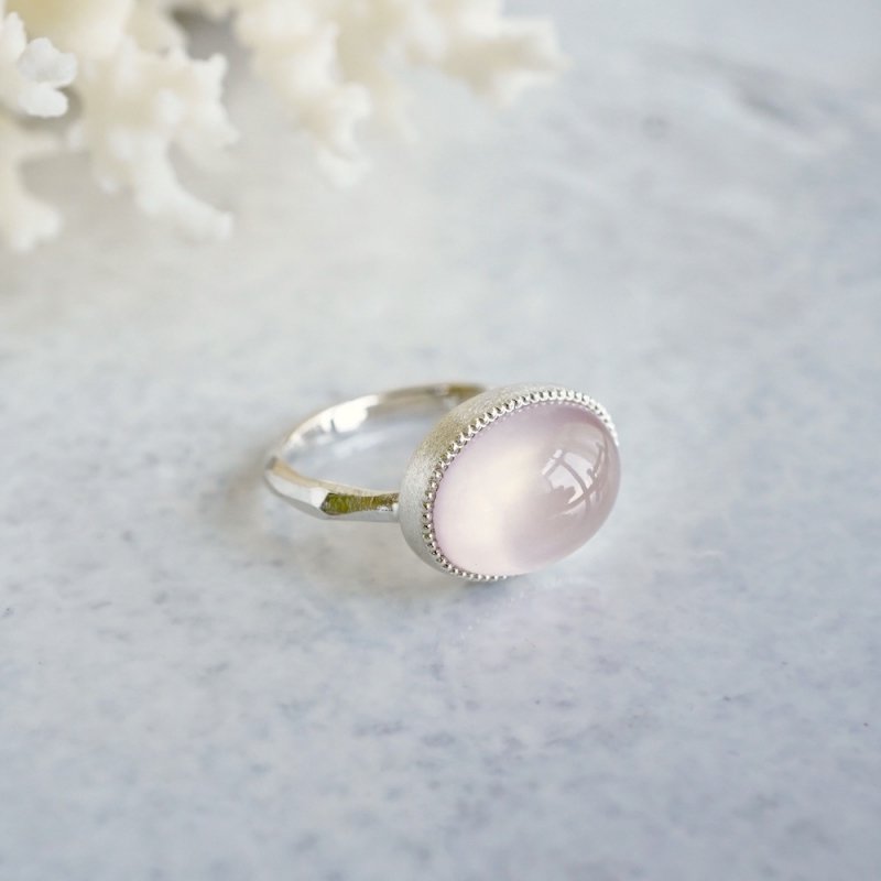 Pink quartz ring