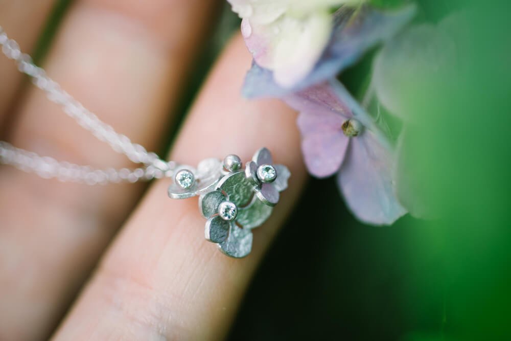 アジサイのネックレス - Kei Nakamura Jewellery | 屋久島で生まれる感動 ジュエリー 結婚指輪