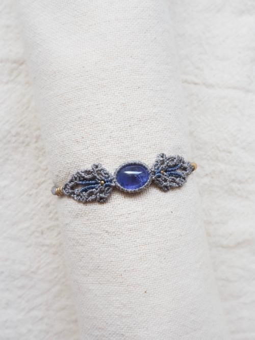 マクラメ編みブレスレット タンザナイト（タンザニア産） STONES