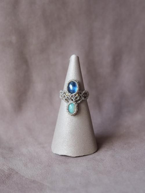 マクラメ編みリング カイヤナイト（ネパール産）＆プレシャスオパール