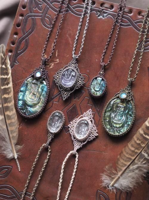 ラブラドライト＆オパール ガネーシャマクラメペンダント 天然石