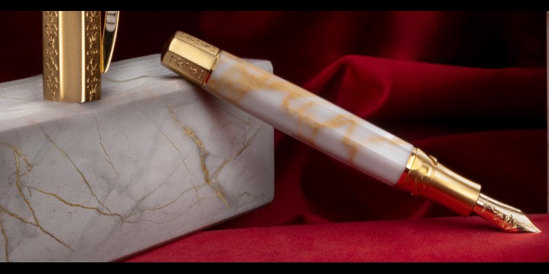 Visconti Il Magnifico Calacatta Gold Fountain Pen