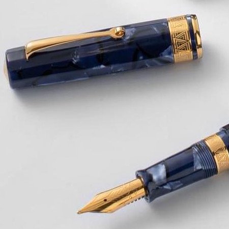 オマス パラゴン ブルーロイヤル ゴールドトリム 万年筆 Omas Paragon Blue Royale GT celluloid fountain  pen ｜ インヘリットペン