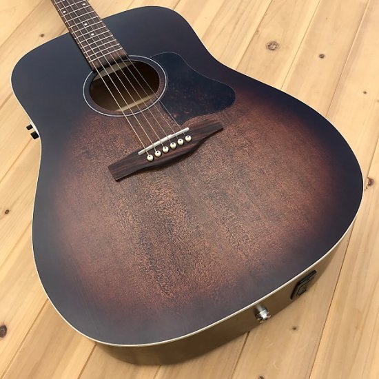 Art & Lutherie Americana Bourbon Burst QIT ギター - 輸入ギターなら