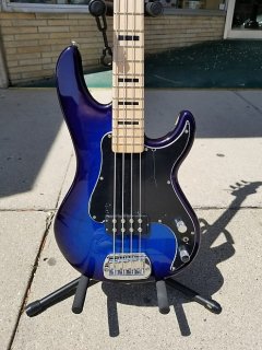G&L USA Kiloton Bass Blueburst 