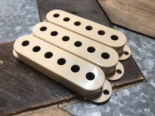 Tricked Out Guitar pickup covers for Fender Strat Cream set of 3 送料無料