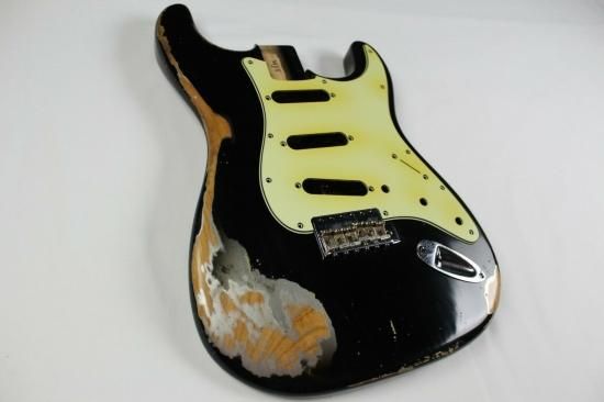 組合せたストラトキャスターですMJT ALLPARTS STRATOCASTER レリック ...