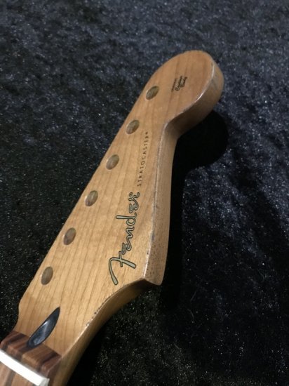 Fender純正レリック加工ROASTED MAPLE Strat Neck, 22 Jumbo Frets/12