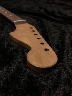 ALLPARTS製Fenderフェンダージャズマスター 9.5Cレリック加工　ローズウッドヴィンテージ ギターネック