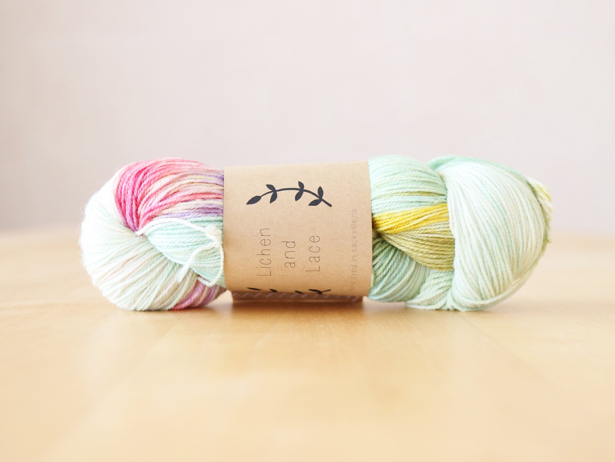 【Lichen and Lace】<br>80/20 Sock<br>wild flowers