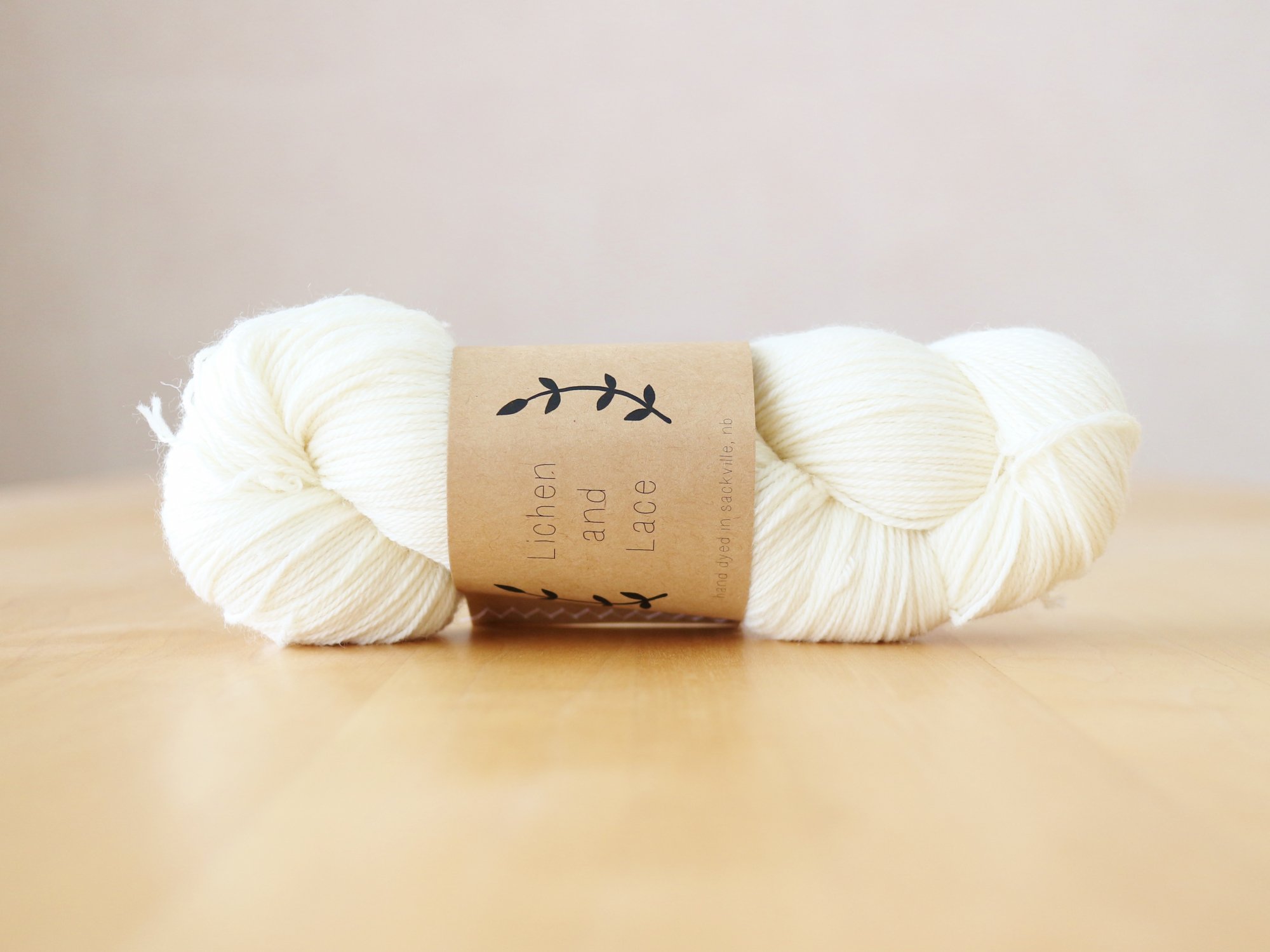【Lichen and Lace】<br>80/20 Sock<br>natural